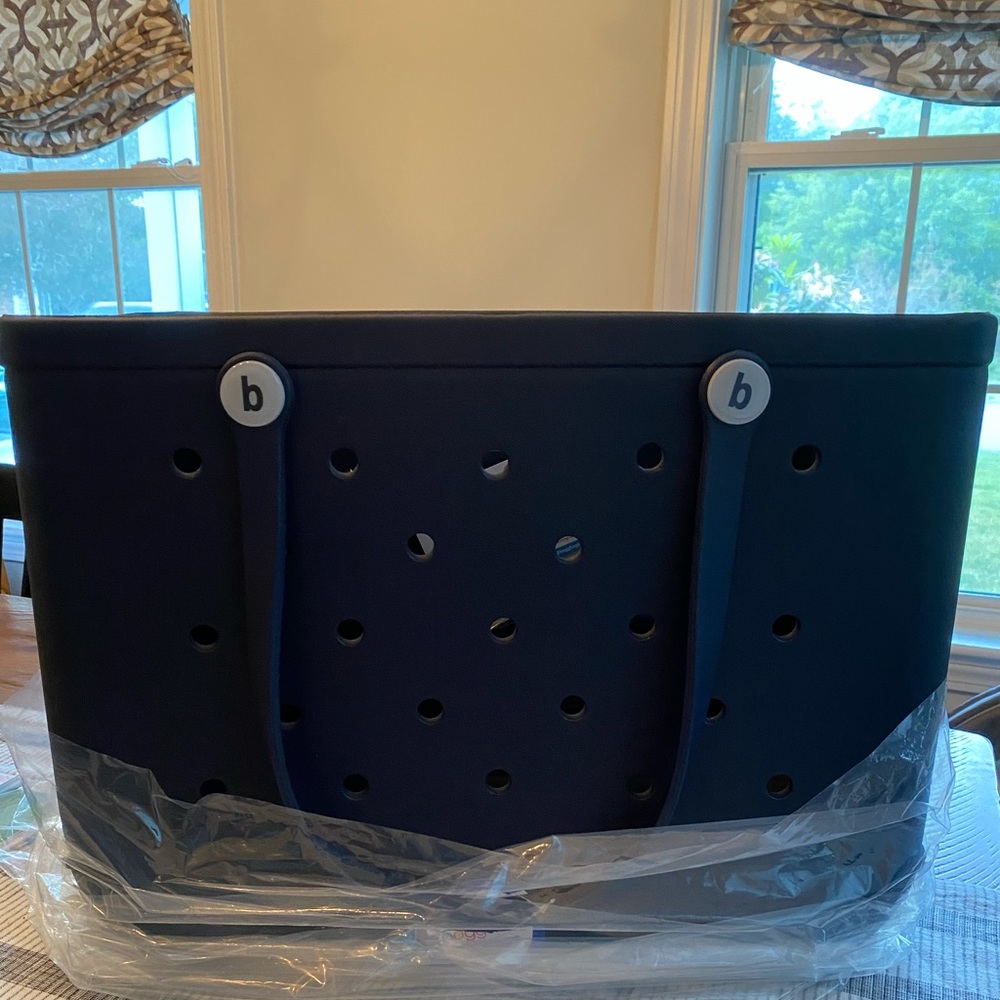 NWT navy blue original “large” bogg bag